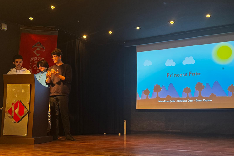 Dijital Oyun Tasarımı Bölümü Final Jurisi 